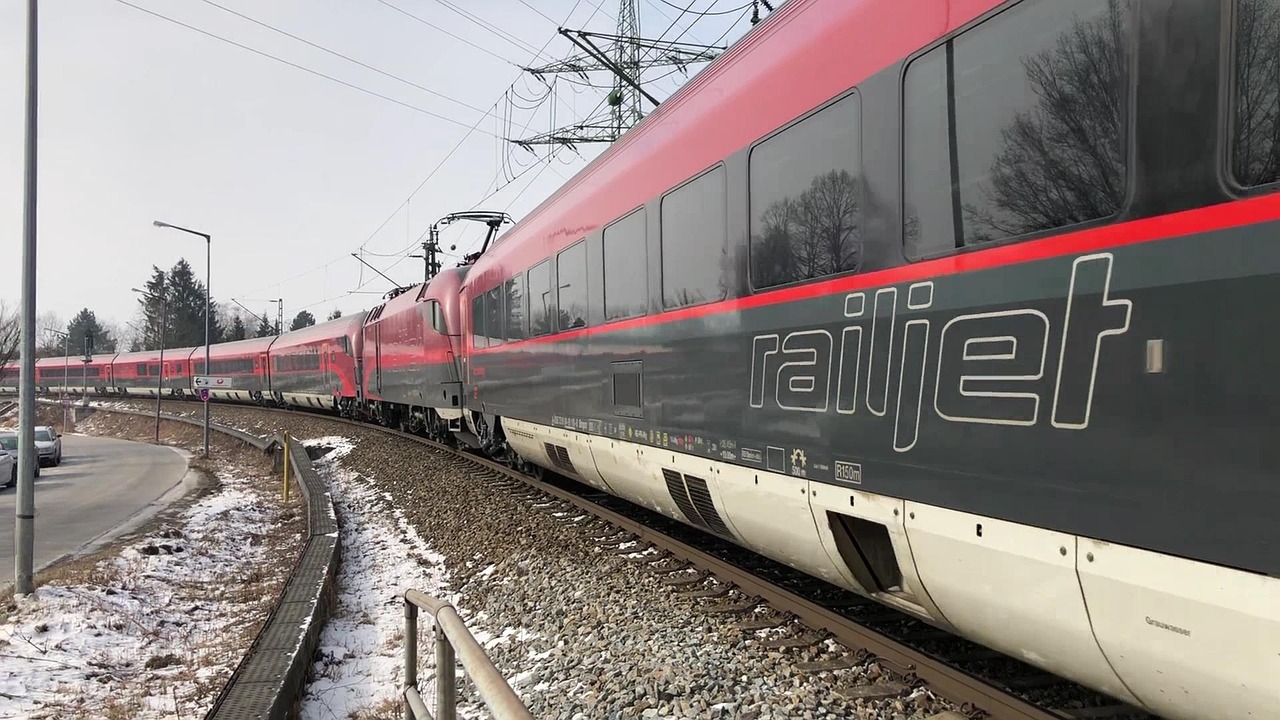 最新列車時刻表，重塑旅行體驗的高效指南