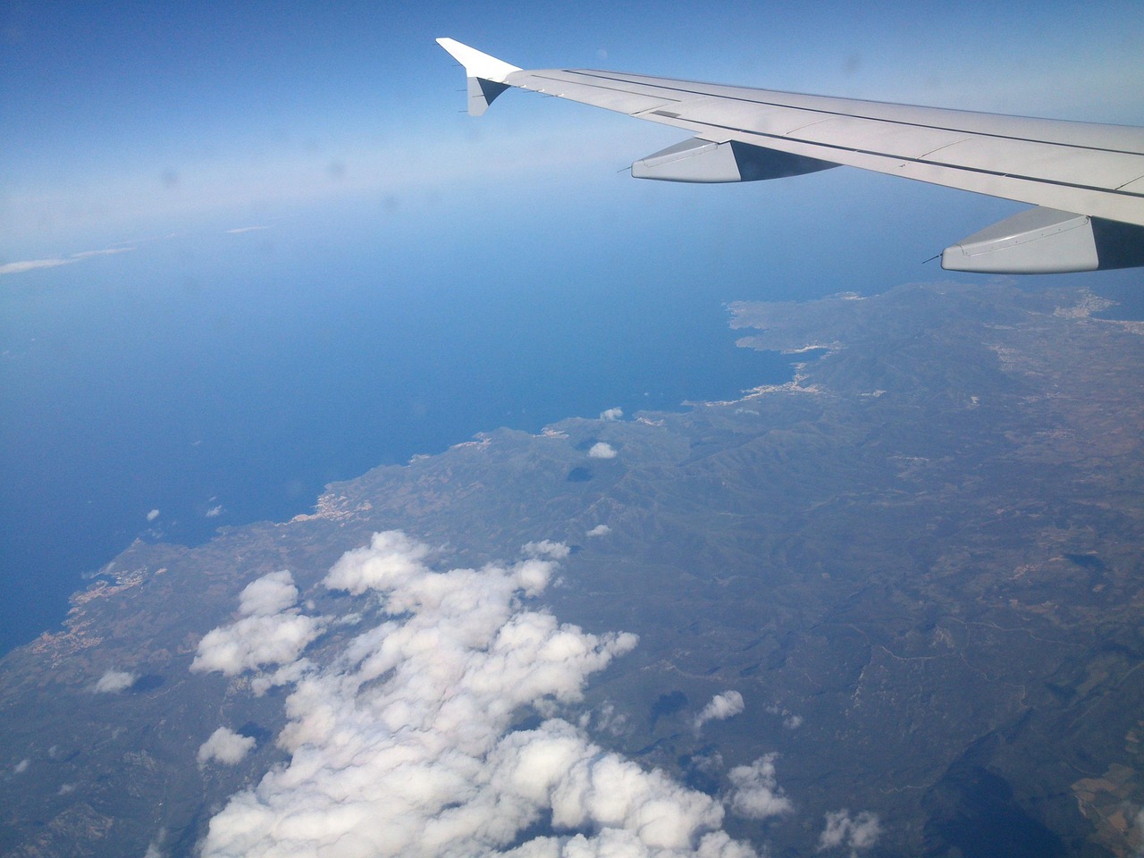 南方航空上市歷程回顧，時(shí)間線、影響及展望
